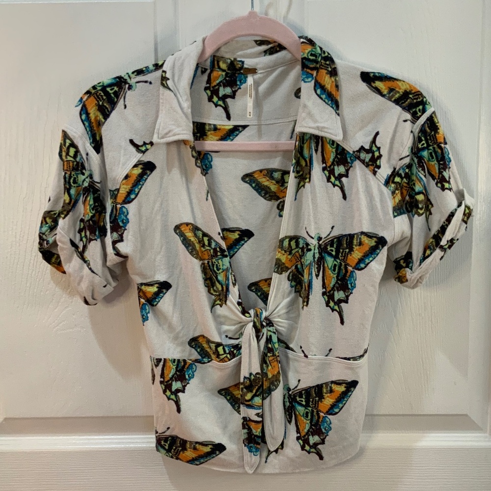 NWOT FREE PEOPLE READY SET SAIL BUTTERFLY TIE CROP TOP WHITE V NECK SIZE MEDIUM
